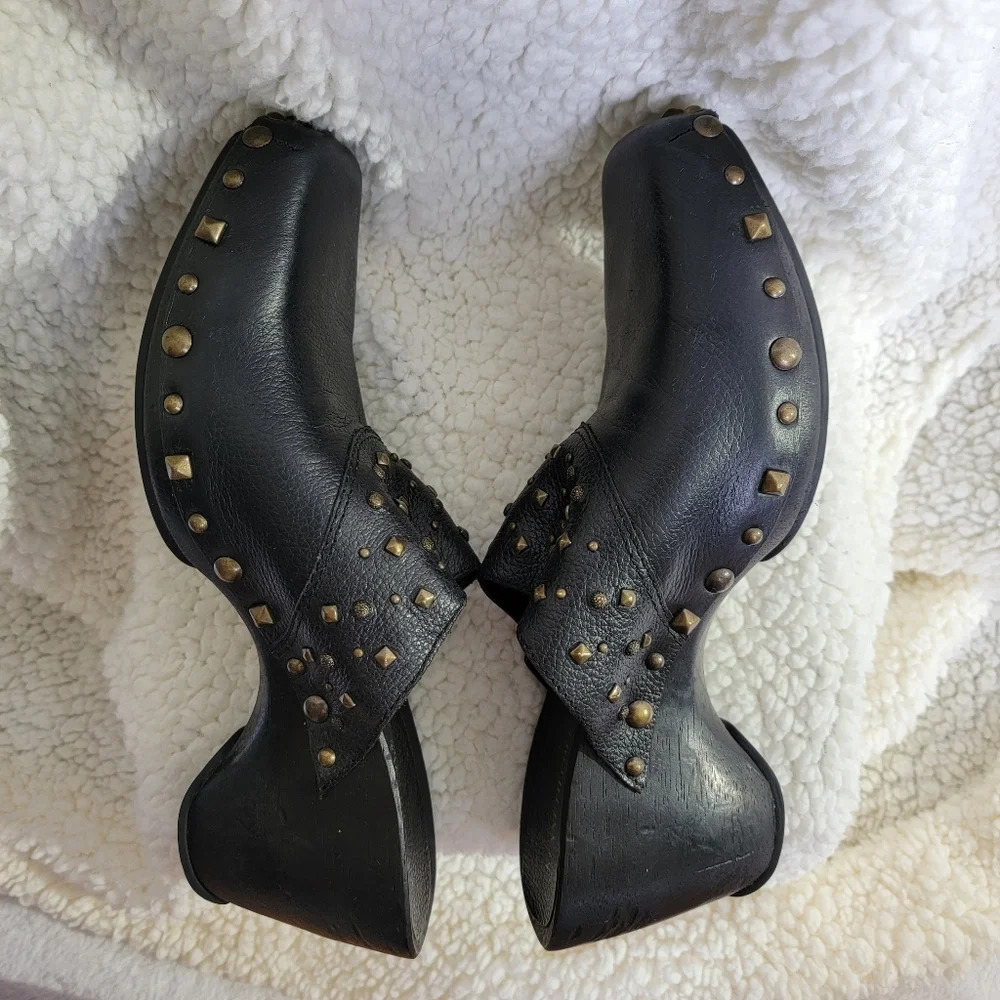 Kenneth Cole Stone Love Black Studded Clogs Leather Wood Size 9 - Picture 5 of 9